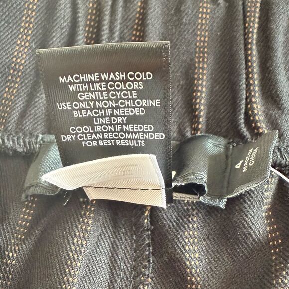 NWT Torrid Black Stripe Twill Drawstring Crop Pant Size 4X - Picture 11 of 13